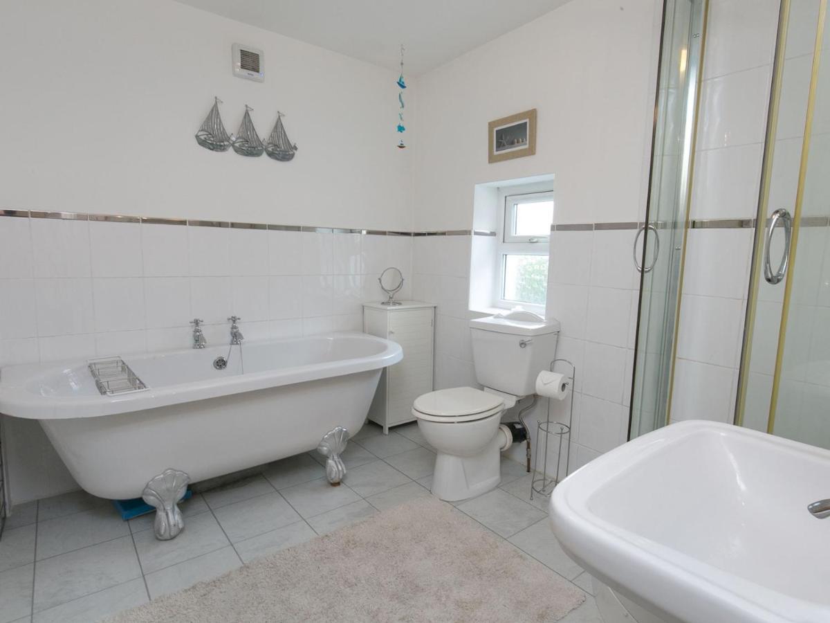 Pass The Keys Comfortable Stone Built Cottage In Menai Bridge Exterior foto