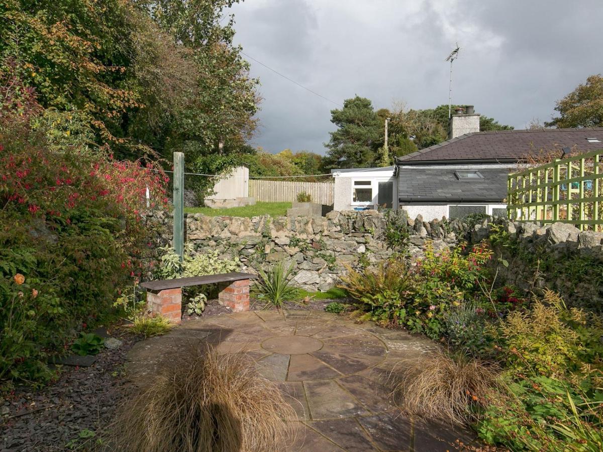 Pass The Keys Comfortable Stone Built Cottage In Menai Bridge Exterior foto